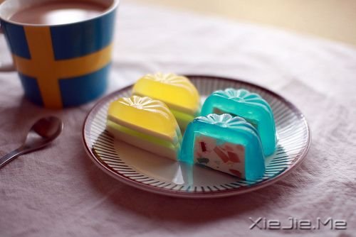晚安心语：与其伤心回忆，不如微笑忘记 (7)
